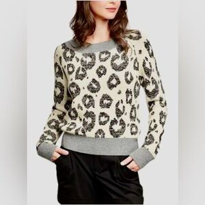 GAP Medium animal print sweater. Nylon/wool/acrylic blend. EUC.